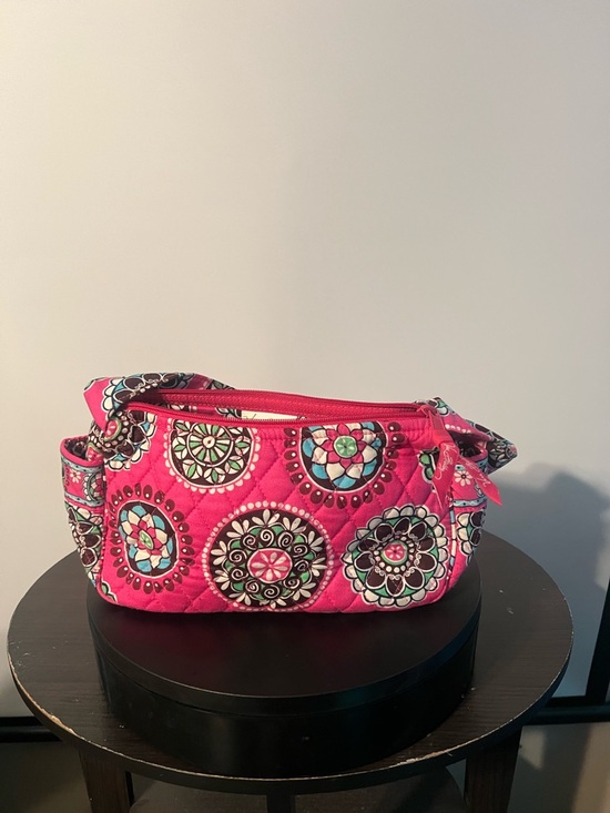 Vera Bradley Handbags - Vera Bradley Quilted Cosmetic Bag No Callouts